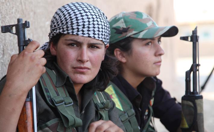 Mujeres combatientes de Rojava