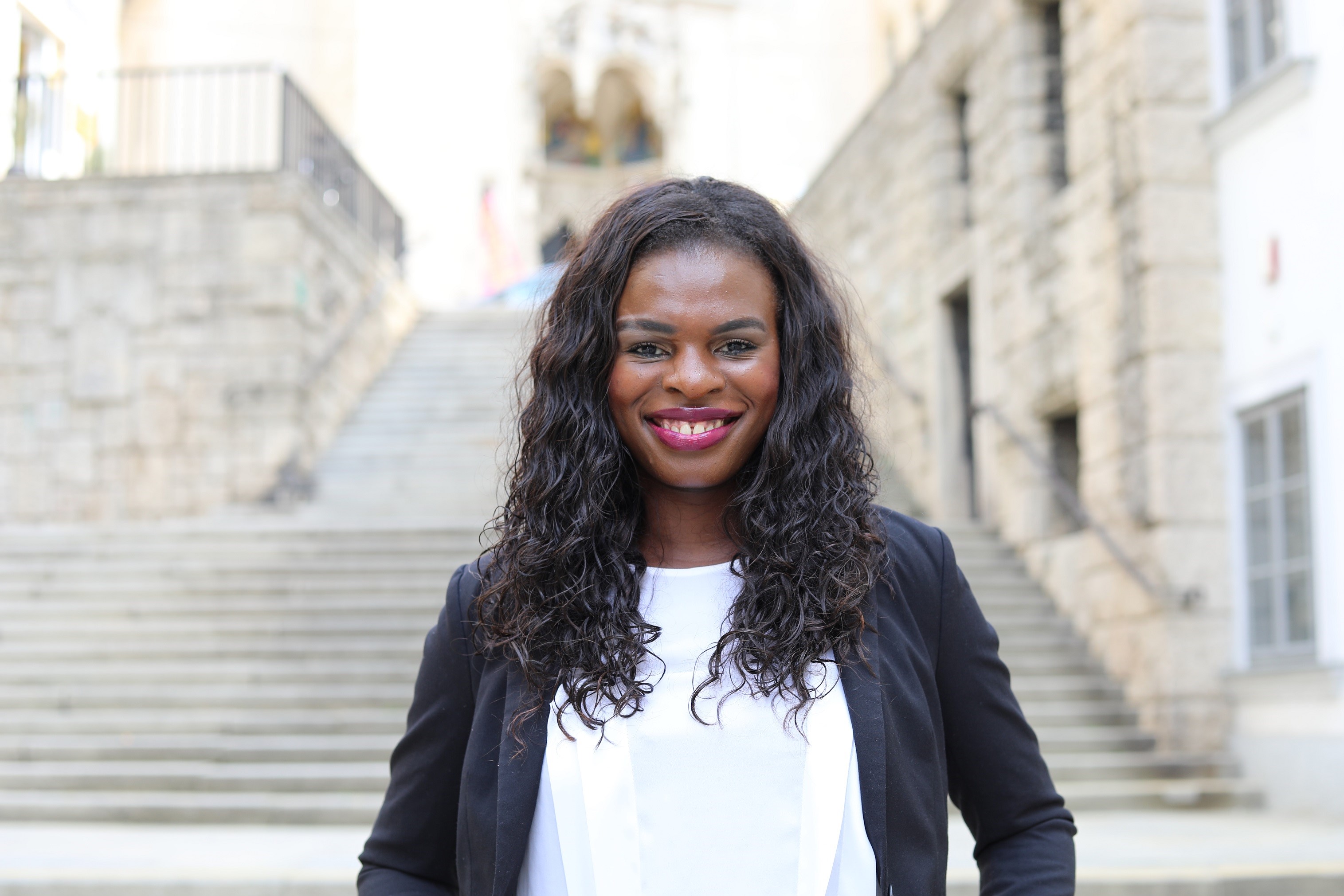 Mireille Ngosso Bouscule Les Codes De La Politique En Autriche Red Internacional De Informacion Sobre Mujeres Y Politica