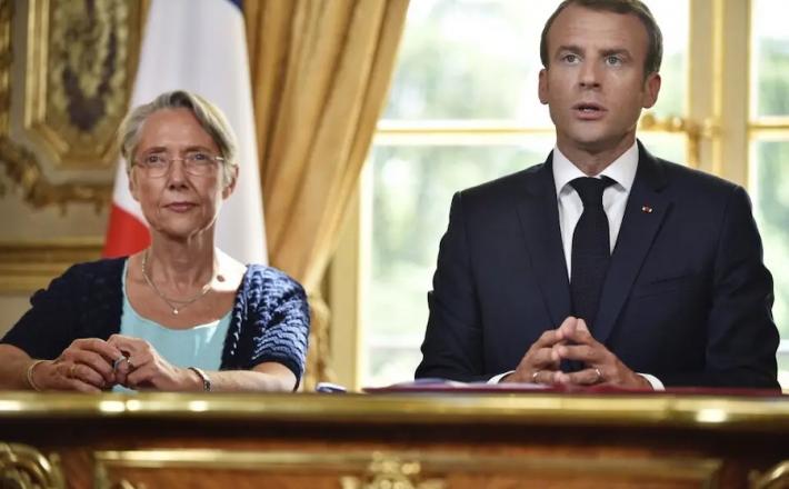 Elisabeth Borne et Emmanuel Macron, le 27 juin 2018. (archives) — JULIEN DE ROSA / POOL / AFP