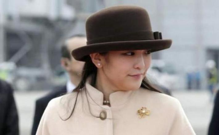 La princesa Mako, nieta mayor del emperador Akihito, en el aeropuerto Internacional de Tokio.Kimimasa Mayama/EFE