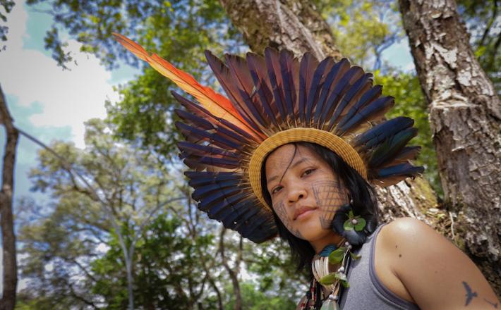 Marcelle Tupari, de la Asociación de Guerreiras de Rondônia, es activa en los movimientos de mujeres, jóvenes y medios de comunicación indígenas. Foto: ONU Mujeres/Webert da Cruz