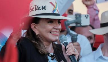 Xiomara Castro, presidential candidate for the opposition Libre party speaks during a rally in San Pedro Sula, Honduras. Photograph: Yoseph Amaya/Reuters - The Guardian 