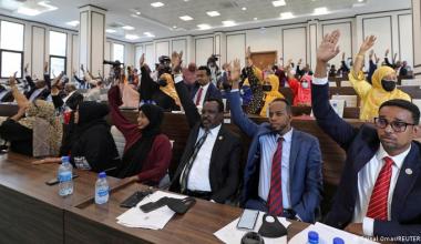 DW: Women are a minority in Somalia's parliament