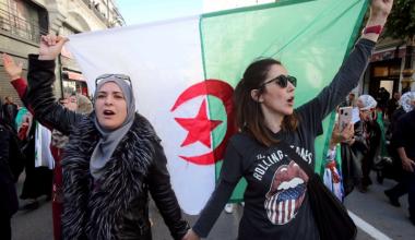 التشريع إنجاز سياسي هام للمرأة الجزائرية