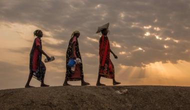 A Bentiu, au Soudan du Sud, des femmes déplacées, se rendant à une distribution de nourriture. Image d'archives.   (AFP or licensors)