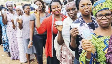 Nigerian women voting during election