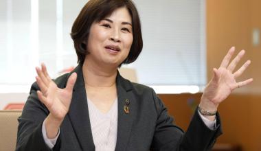 Noriko Suematsu, mayor of Suzuka, Mie Prefecture, speaks in an interview at Suzuka City Hall in October. | KYODO