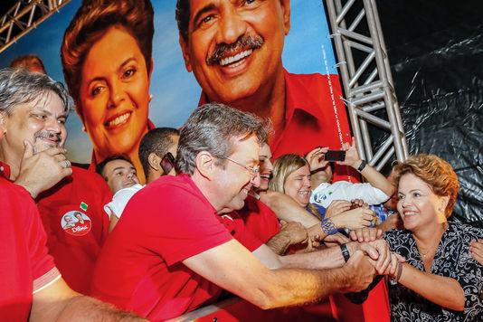 Presidente Dilma Roussef passe le premier tour