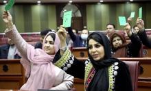 Mujeres en el Parlamento Aggano votando en la anterior legislatura en Afganistan-Catalunya Press